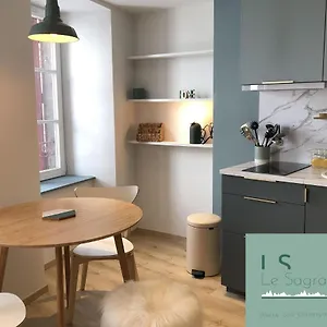 Guest house Les Sagranieres, Salers